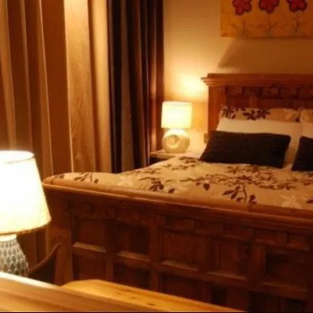 Townhouse Country house Malin